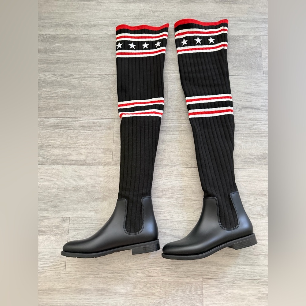 Givenchy Black Leather Chelsea Boots - Picture 4 of 6